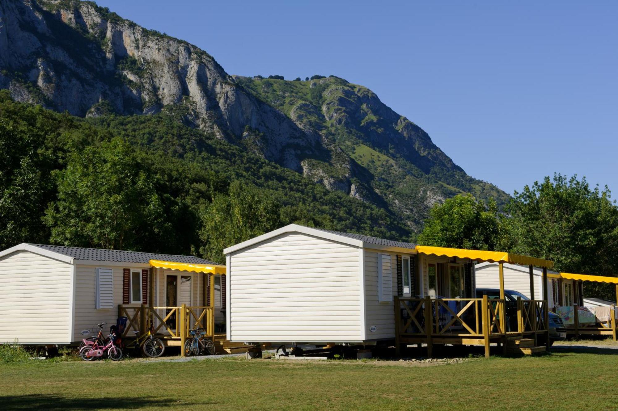 Camping Familial - Parc Aquatique - Grande Aire De Jeux A La Montagne Agos-Vidalos Bagian luar foto